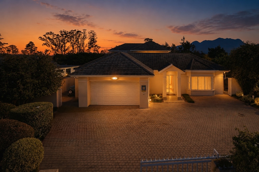 4 Bedroom Property for Sale in King George Park Western Cape